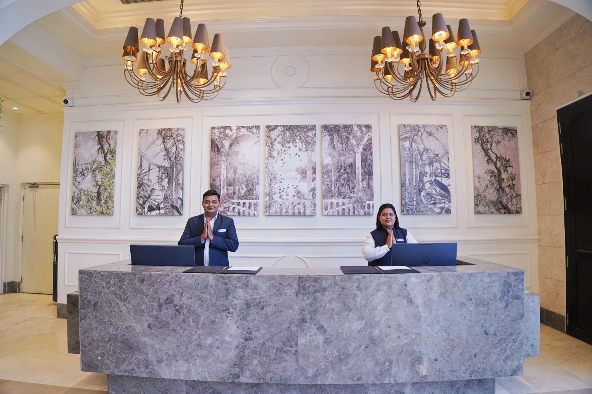 Rhythm Gurugram Hotel & Suites, Sohna Road Gurgaon Exteriör bild
