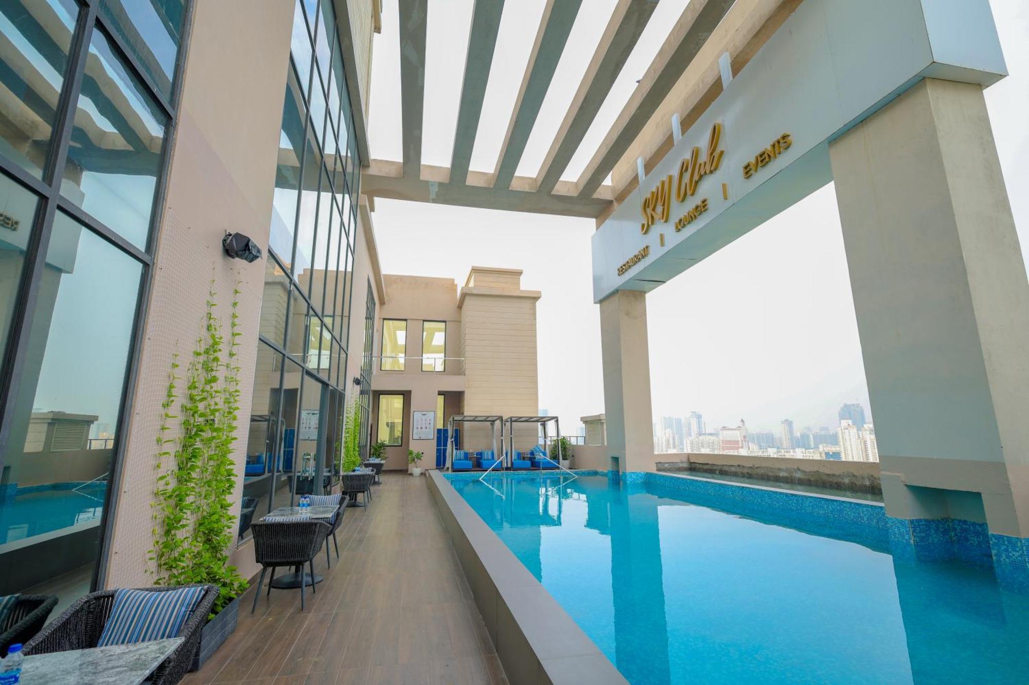 Rhythm Gurugram Hotel & Suites, Sohna Road Gurgaon Exteriör bild